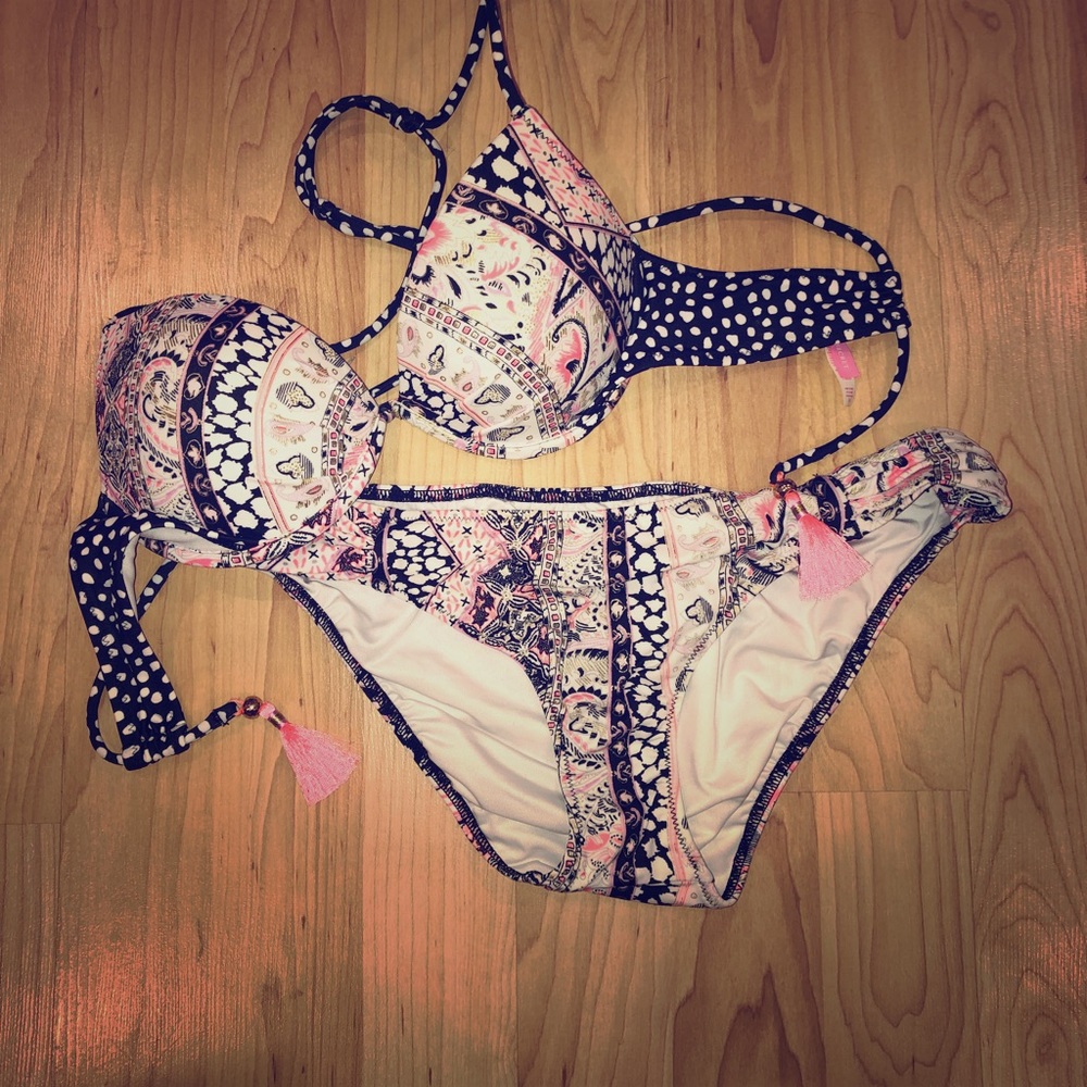 (NWOT) VS Fabulous Boho Swim Set